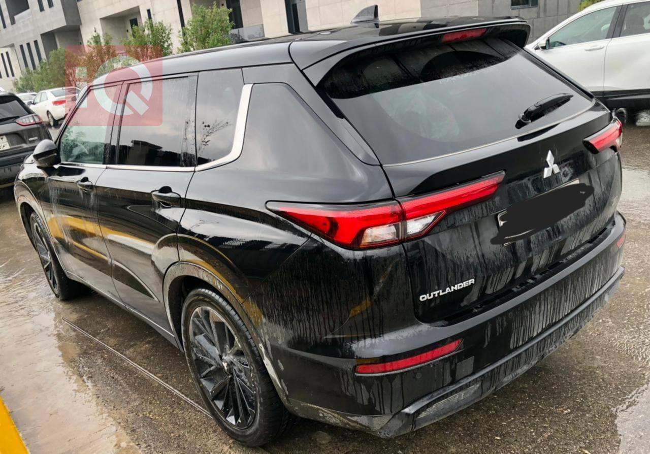 میتسوبیشی ئاوتلاندەر